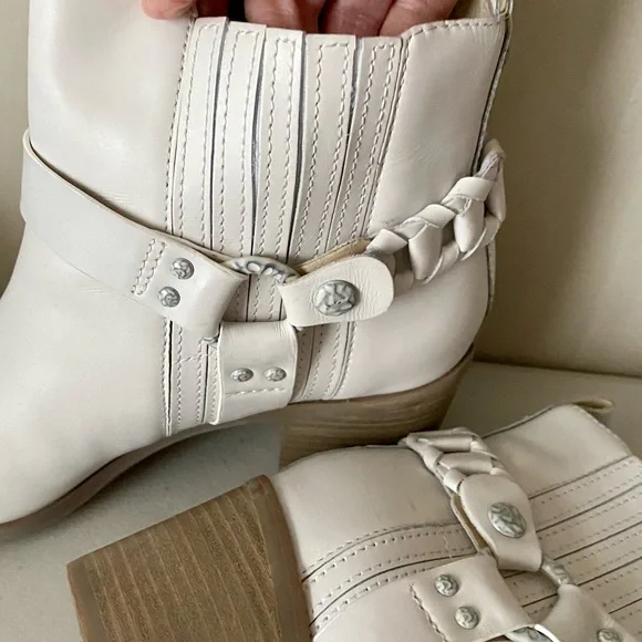 Sam Edelman Dalma Biker Bootie Ivory  Leather 8.5 - Picture 6 of 13